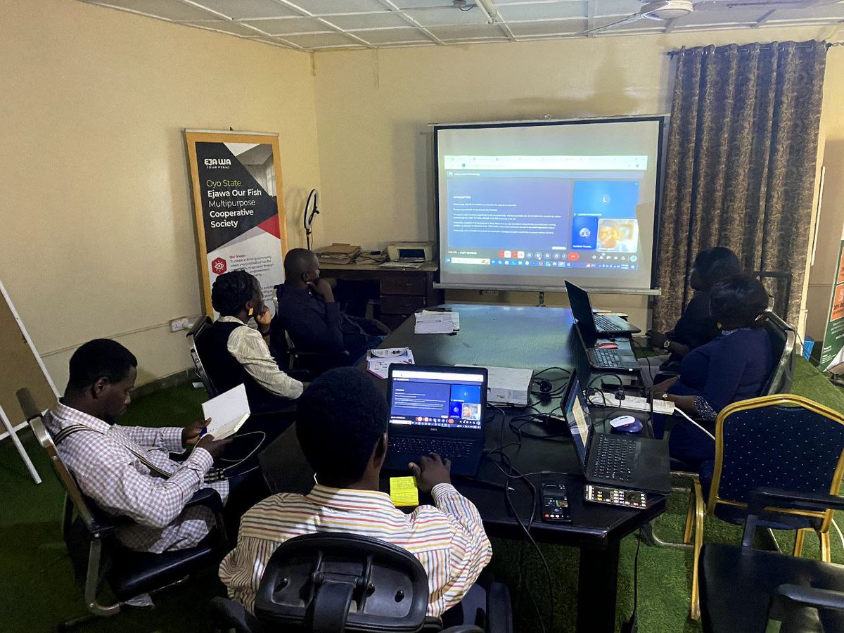 ejawaourfish's tweet image. Big ideas, bigger results! ⚡️🐟
Ejawa’s virtual training on ‘Transforming Work Energy to Results’ has us fired up to serve you better every day!
#Ejawa #WorkEnergy #FishBusiness