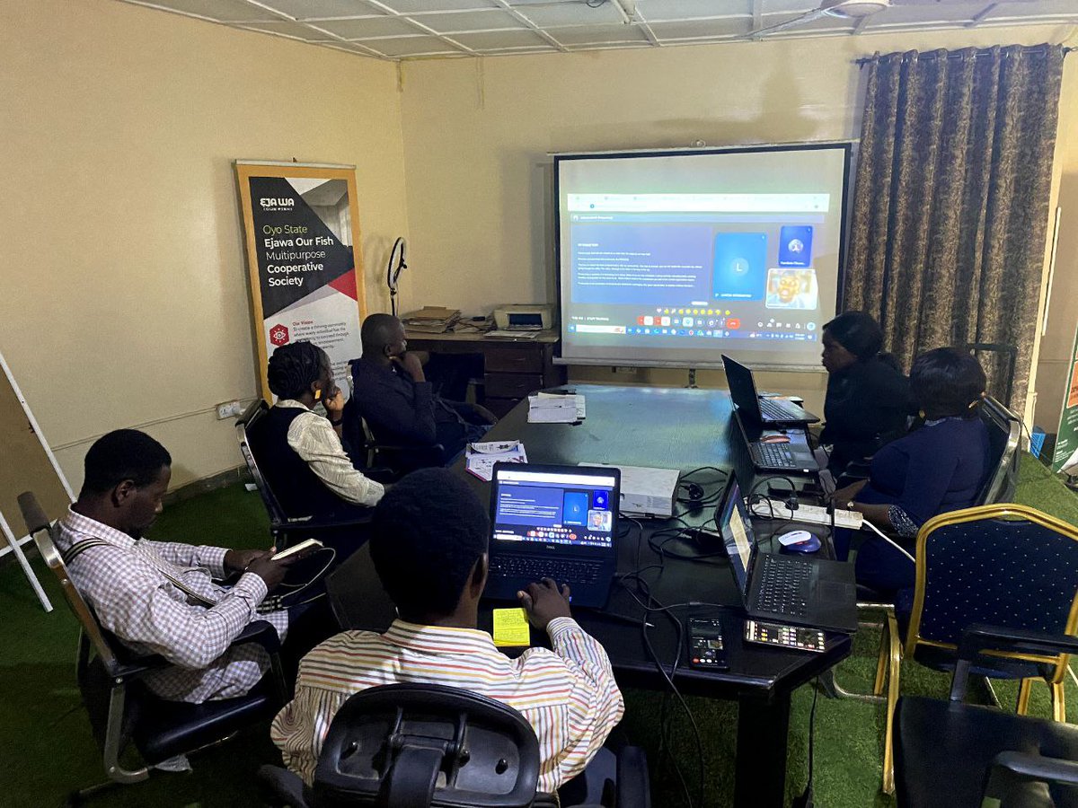 ejawaourfish's tweet image. Big ideas, bigger results! ⚡️🐟
Ejawa’s virtual training on ‘Transforming Work Energy to Results’ has us fired up to serve you better every day!
#Ejawa #WorkEnergy #FishBusiness