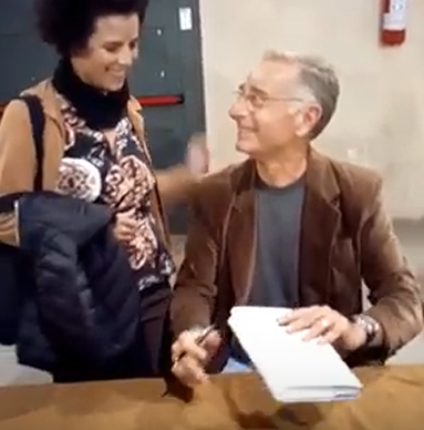 CartaPixel's tweet photo. Abbiamo cominciato a vivere con  difficoltà quando abbiamo cominciato a chiederci non cosa è giusto o  sbagliato, ma cosa conviene. Ragionare per convenienza ha tirato fuori  l'animo italiano, che non è né Ettore né Achille, ma Ulisse: la convenienza! 
https://t.co/0tNX8cuiGU https://t.co/l86INRGv9Y