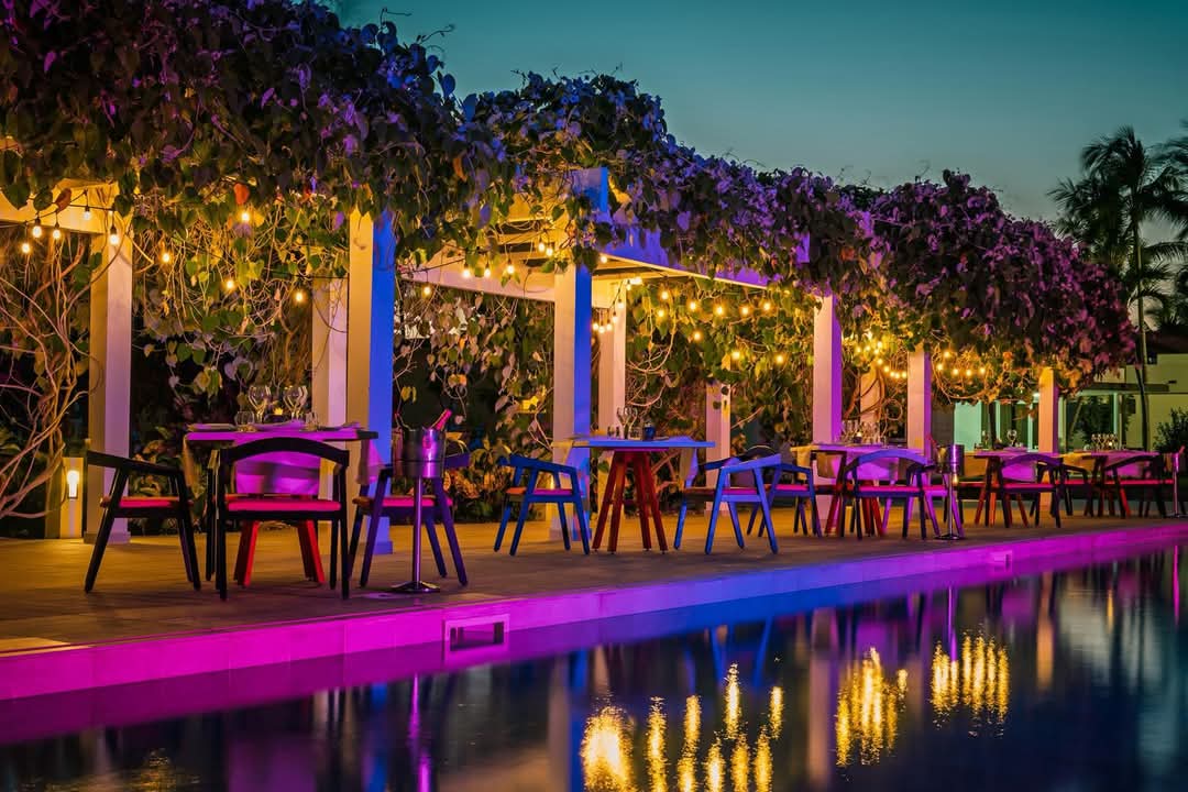 Vive una experiencia increíble en las instalaciones hoteleras de #GaviotaVaradero.✨
Upgrade de habitación con vista al mar 🍽️ Menús especiales en nuestros restaurantes, 🌅cenas con hermosas vistas de atardeceres. 💆 Descuentos exclusivos en spa y mucho más...
#SomosTurismo