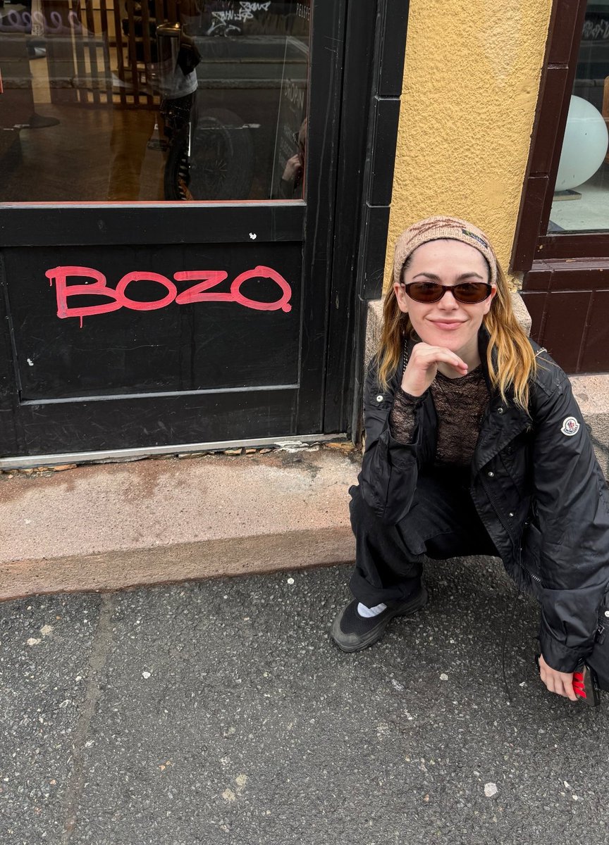 shipkafiles's tweet image. Kiernan Shipka in newly shared photo from Oslo, Norway.