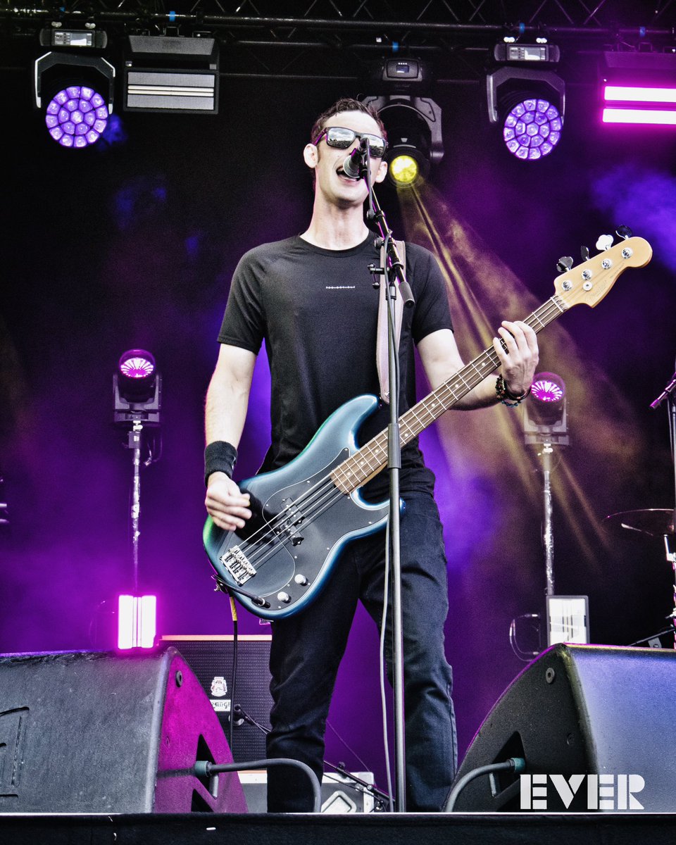 We’re still on a massive high from the weekend! Huge thank you to <a href="/docksfest/">@DocksFest</a> for having us, and to everyone who came down to see us

It was an honour to share the stage with so many amazing bands 

#docksfest #docksfest2025