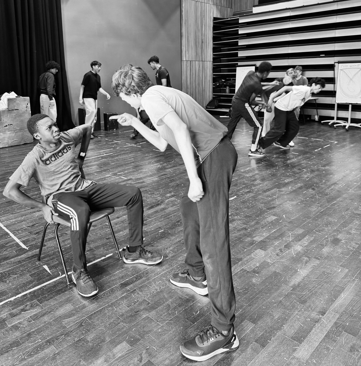 Our Year 10 students put their acting and production skills to the test by hosting a children’s theatre show for our Reception and Year 1 pupils. Using techniques from actress Joyce Henderson, students put on creative and awe-filled performances: buff.ly/4ZEu6Vs
