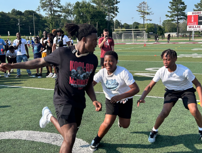JEFCOED's tweet image. Check it out! This weekend, Pinson Valley High School graduate and New Orleans Saints cornerback, Kool-Aid McKinstry, returned to PVHS to host a free youth football camp! Athletes spent Saturday on the turf, learning firsthand from one of JEFCOED's own!