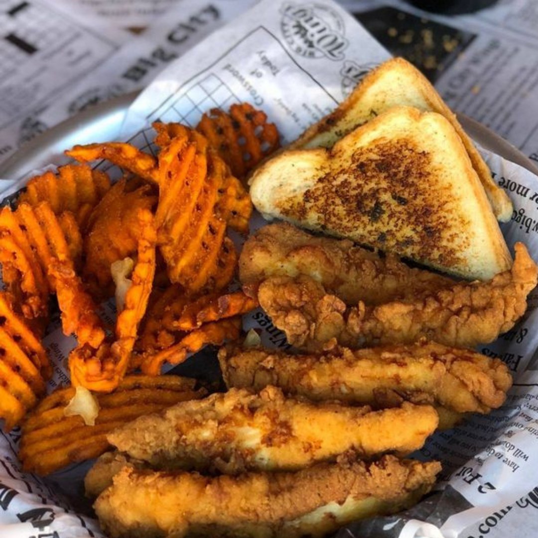 Grab $1 chicken tenders today and rack up those reward points while you’re at it! #BigCityWings #HTownWingsJoint #Houstonwings #HTown