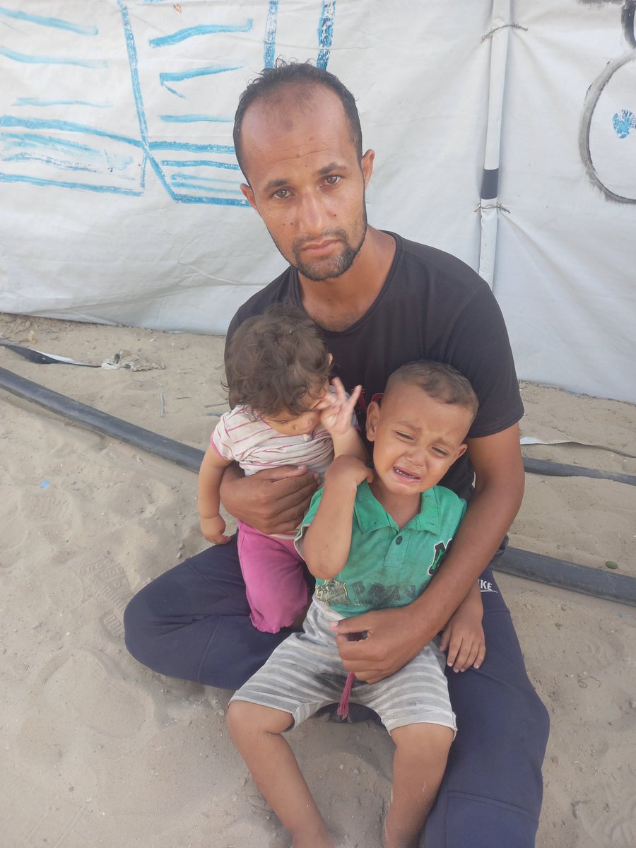 🙏Please stop🙏 My children are screaming😭 from hunger💔 I can't afford to buy food, not even milk. Everything has become expensive because of the border closure. I beg you to help my children🙏
gofund.me/e578a10c