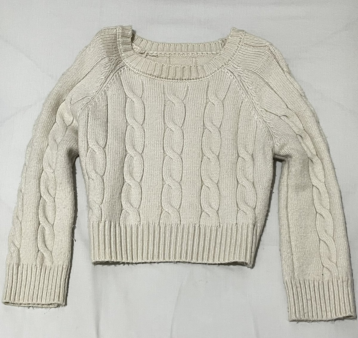 cococarts's tweet image. wts ㅡ preloved

knit sweater beige
💸: 40.000
detail: LD 86, panjang (bahu ke bawah) 45, knit stretch lumayan tebal

📍tangsel, bisa 🍊freeong (harga yang tertera exclude admin shopee)