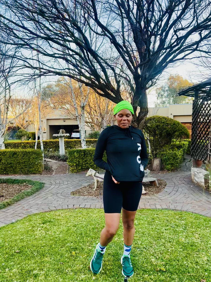 maponya_mantsha's tweet photo. Afternoon run 💥🙌🏾 #AFTR #ImAFTRit #IPaintedMyRun #IPaintedMyWorkout #Glamorous5K #AFTRMovement #FetchYourBody2025 #TrapnLos #NotJustAMedal #RunningWithSoleAC #NorthRunners https://t.co/9IRUkfASPs