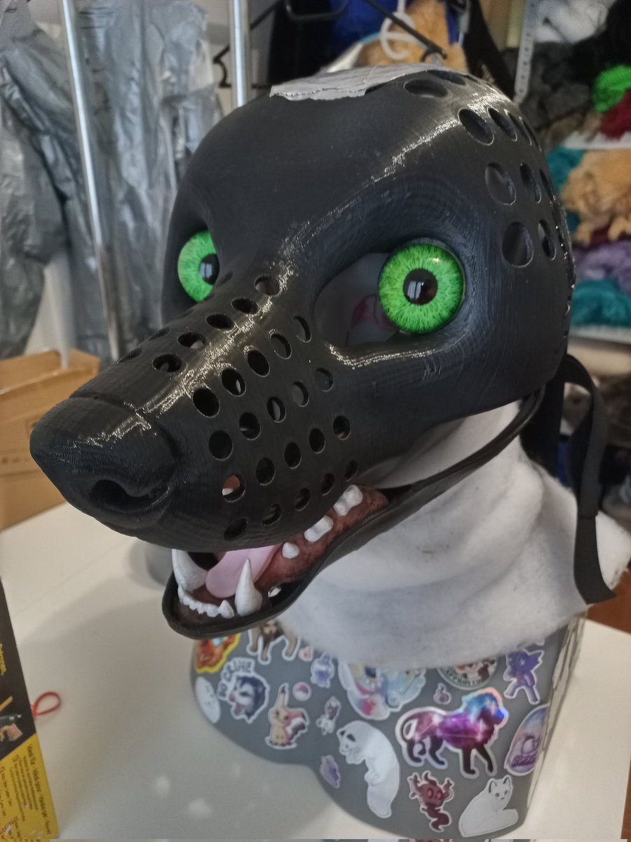 SnopanCreations's tweet photo. Before and after sculpting! I'm so excited for my first realistic fursuit 😭 https://t.co/LWbzkSXJwY