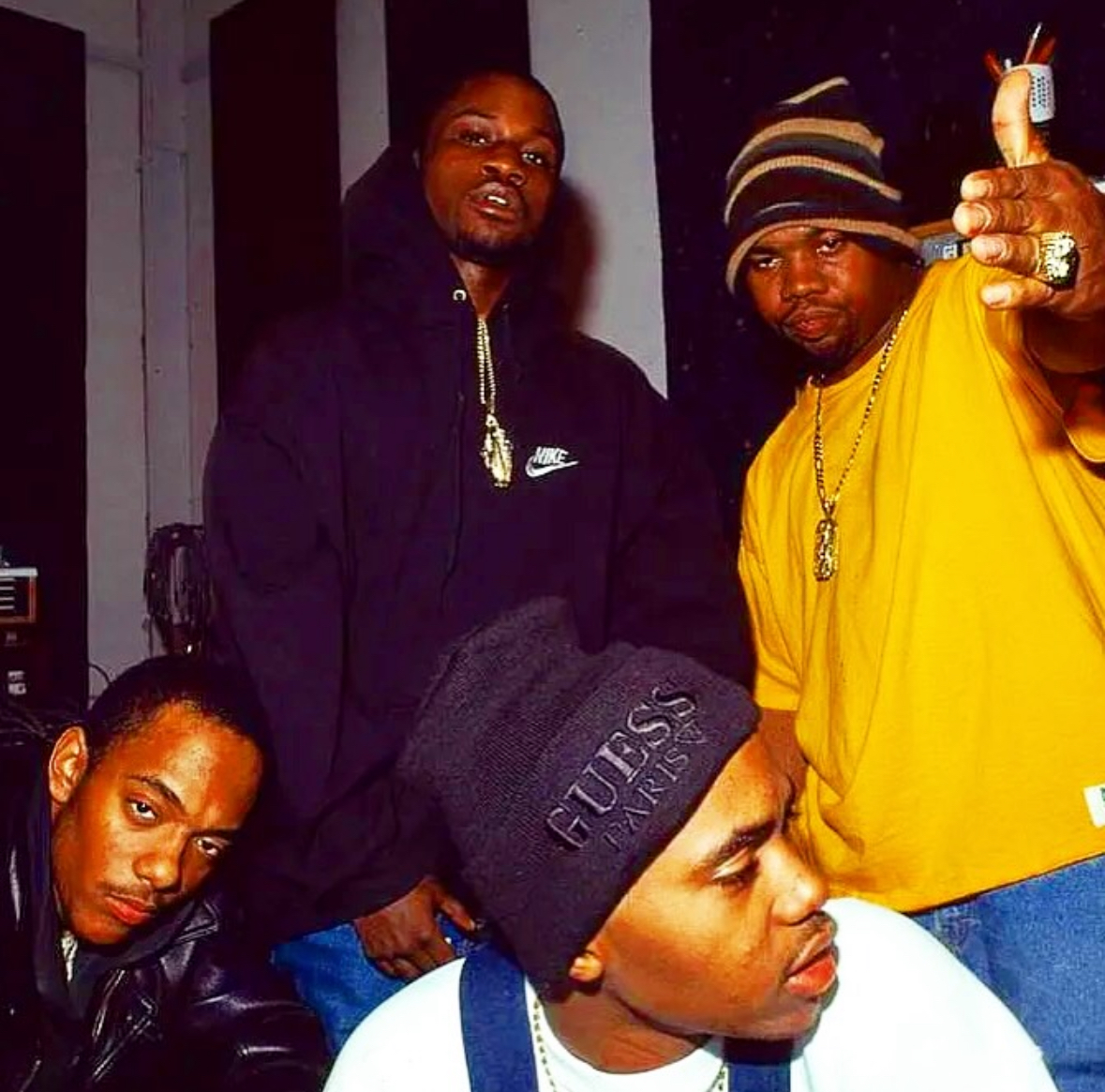 New playlist NYC STATE OF RAP 1991-1995, 5 hours of classics from the golden age of NYC-area hip-hop

🎤 Spotify: open.spotify.com/playlist/2TsJV…
💿 Apple: music.apple.com/us/playlist/n-…
📼 YouTube: youtube.com/playlist?list=…