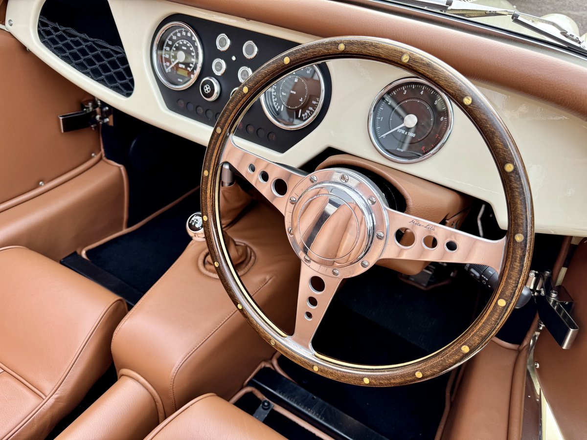 NutleySports's tweet photo. AVAILABLE: 2017 MORGAN 4/4 1.6 SPORT...Classic Ivory with Yarwood Honey leather, FMorganSH, A beautiful late production 4/4 with a mere 2,900 miles from new
#Morgan44 #NutleySportsPrestige https://t.co/e2DvoGwPPj