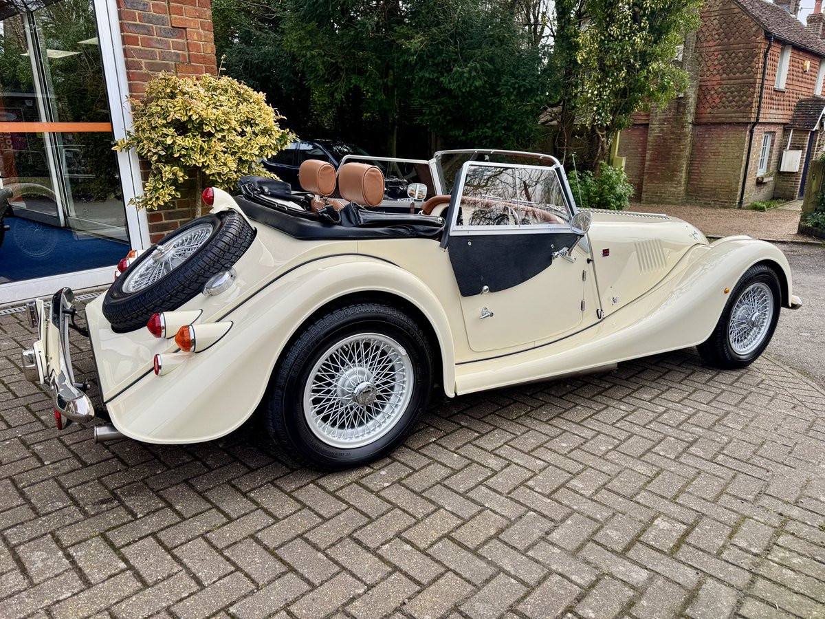 NutleySports's tweet photo. AVAILABLE: 2017 MORGAN 4/4 1.6 SPORT...Classic Ivory with Yarwood Honey leather, FMorganSH, A beautiful late production 4/4 with a mere 2,900 miles from new
#Morgan44 #NutleySportsPrestige https://t.co/e2DvoGwPPj