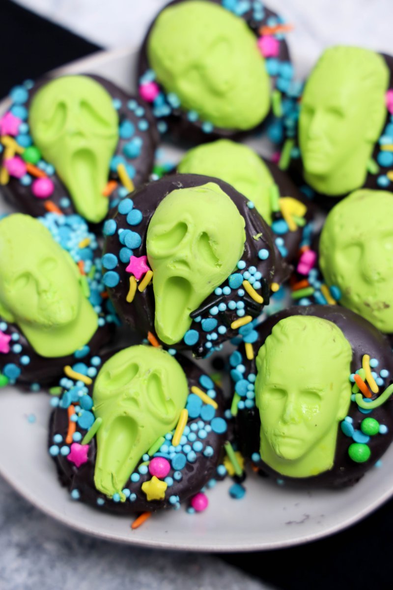 Sweet and Savory Morsels (@swtnsvrymorsels) on Twitter photo Turn classic Oreos into spooky neon “brains” with Summerween Slasher Oreos. No-bake, 30-minute recipe that wows every party. Grab the full tutorial on Sweet and Savory Morsels #SummerweenSlasherOreos #DessertHack #NoBakeTreats sweetandsavorymorsels.com/summerween-sla… via <a href="/SwtNSvryMorsels/">Sweet and Savory Morsels</a> Turn classic Oreos into spooky neon “brains” with Summerween Slasher Oreos. No-bake, 30-minute recipe that wows every party. Grab the full tutorial on Sweet and Savory Morsels #SummerweenSlasherOreos #DessertHack #NoBakeTreats sweetandsavorymorsels.com/summerween-sla… via <a href="/SwtNSvryMorsels/">Sweet and Savory Morsels</a>
