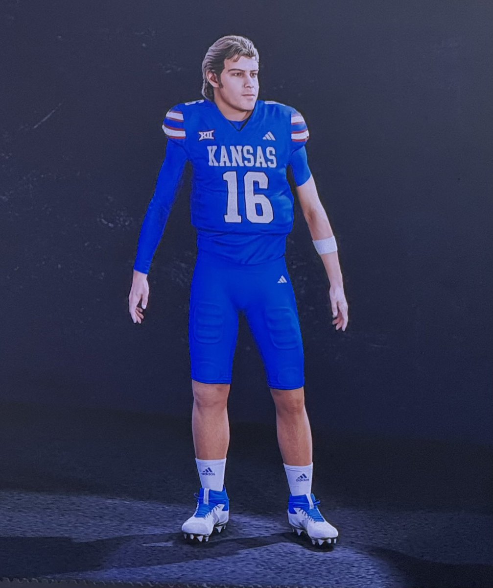 College football 26 did McComb dirty, his head is huge 😭
