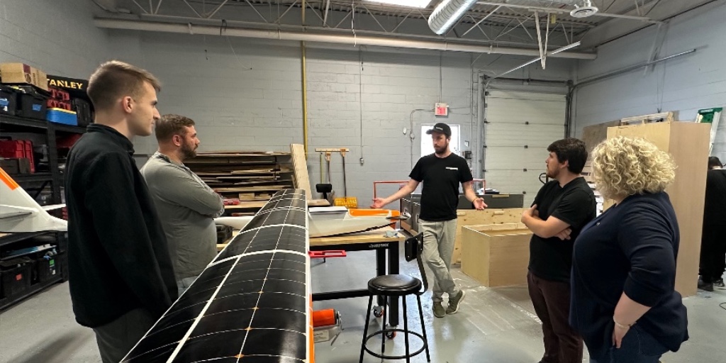 DAIR_Hub's tweet image. Recently we visited our DAIR Green Fund and Innovation Network #partner - @Superwake 🫎
We toured their facility in #NorthYork, the heart of their #operations for their solar-electric drones.
🍁 Congratulations on their recognition and progress: dairhub.com/initiatives/gr…