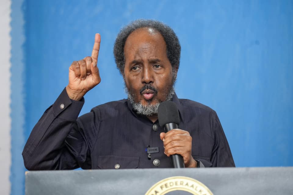 FarahJuxa's tweet photo. XSM wuxuu ku suntan yahay "kala irdhaynta iyo burburinta Dawlad-dhiska Soomaalia."
-President #Deni of #Puntland.
Mr. President #Handsoff Puntland. https://t.co/ASIPNKiQhE