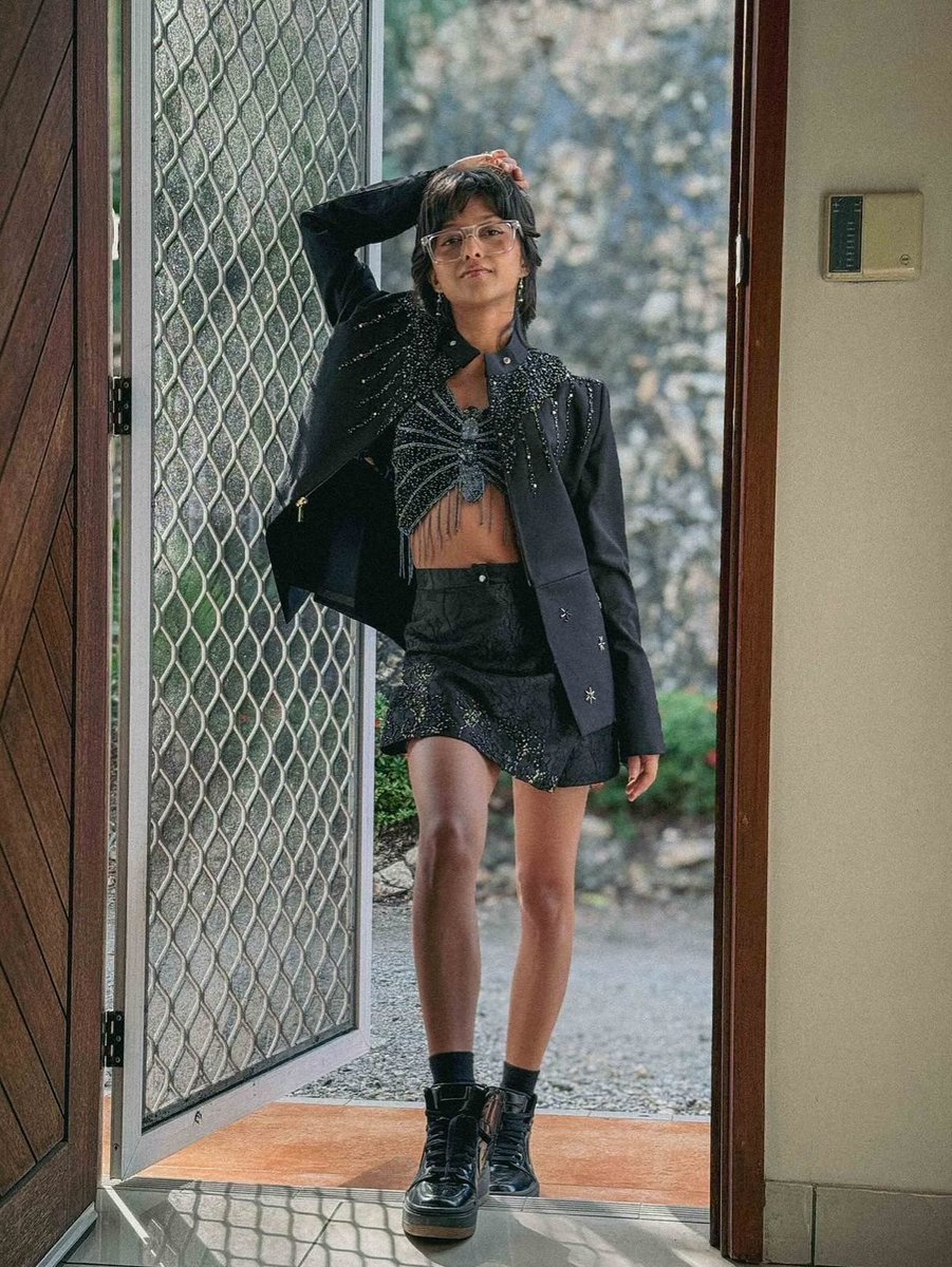 yohanimusic's tweet photo. @lovisarongs 😮‍💨🖤 https://t.co/bk359MnMDS
