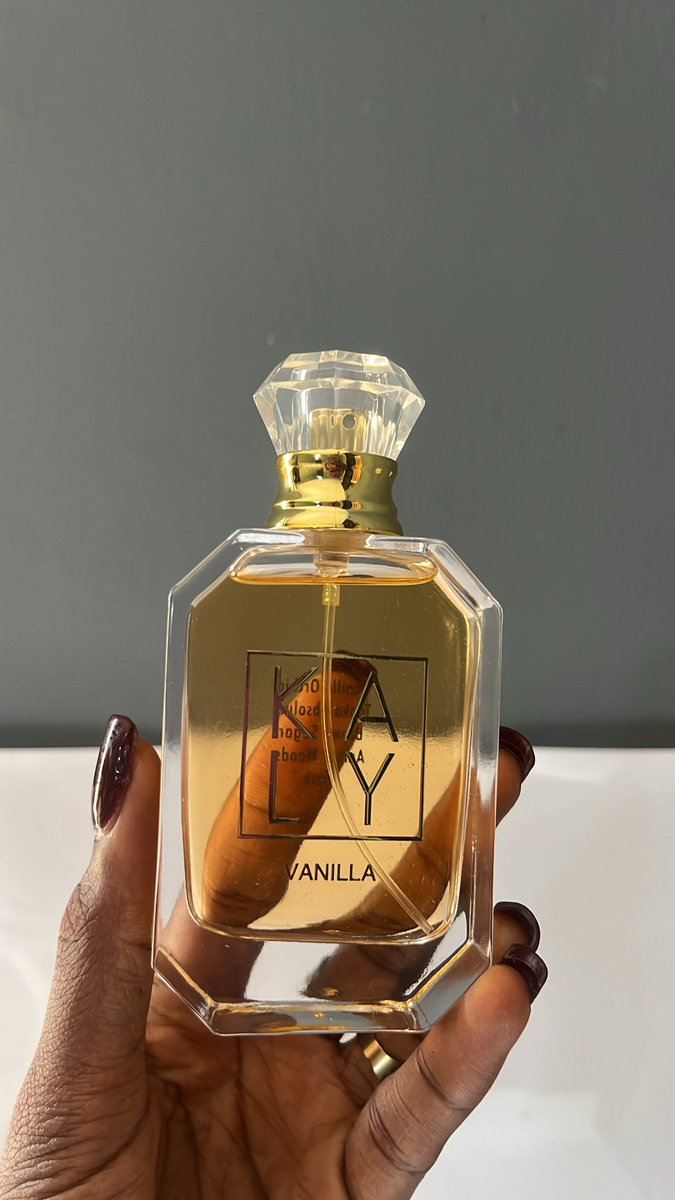 Ade_adetounn's tweet image. So tempting & sexy🥹
Pretty scents that stay with you all day and fit your budget.
Kaly candy rose N12,000
Kaly Vanilla N12,000
Yara Amazon N12,000
Hanna’s secret pour femme N8,500