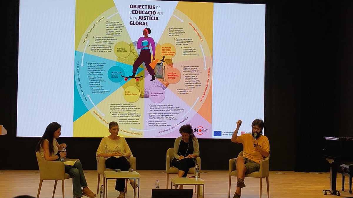Hem participat en una taula rodona de sobre com abordar la salut planetària des de l'educació en el marc de la jornada "Salut Planetària i Ciència Ciutadana" explicant els objectius de l'educació per la justícia global.