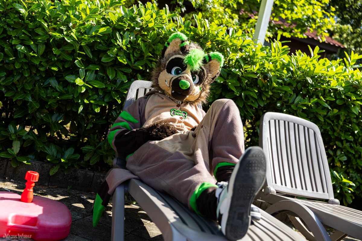 🏖 Yeen chillin' time

🐗<a href="/daren_cheng/">Daren Cheng</a> 
#örli_försztivál2025 #furryfandom #fursuit