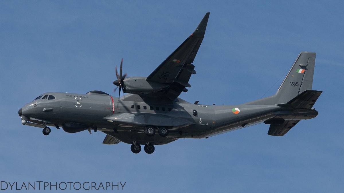 dylanA350's tweet image. C285 arriving back from a mission this afternoon. Good to get some practice in before i head to RIAT.