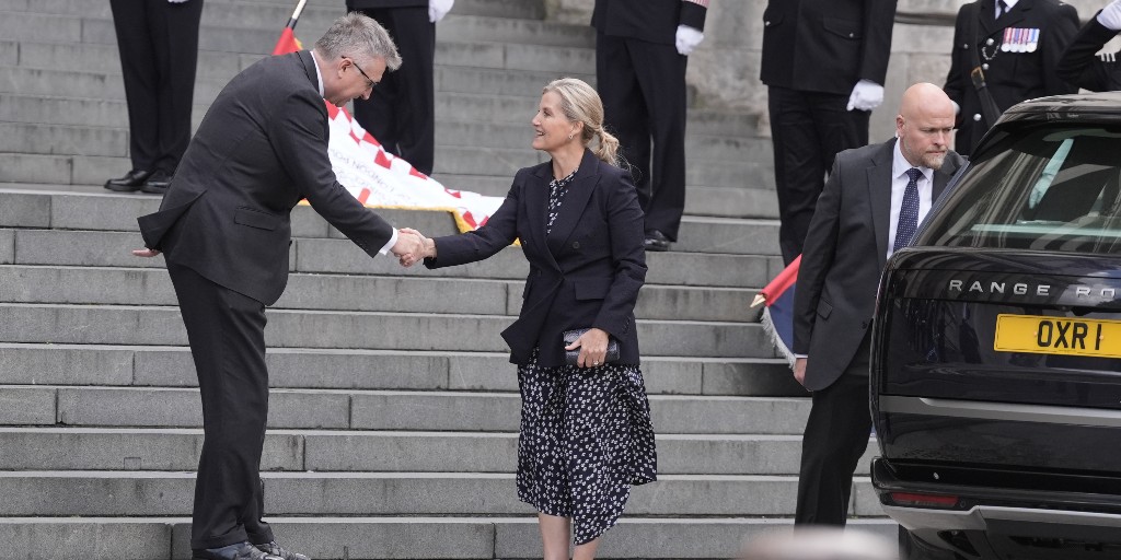 Today on the 20th Anniversary of the 7th July bombings, we remember all those affected by the terrible events of that day.

The Prince of Wales joined survivors of the attacks and family members of victims at a service at the 7 July Memorial Gardens in Hyde Park.

The Duke and