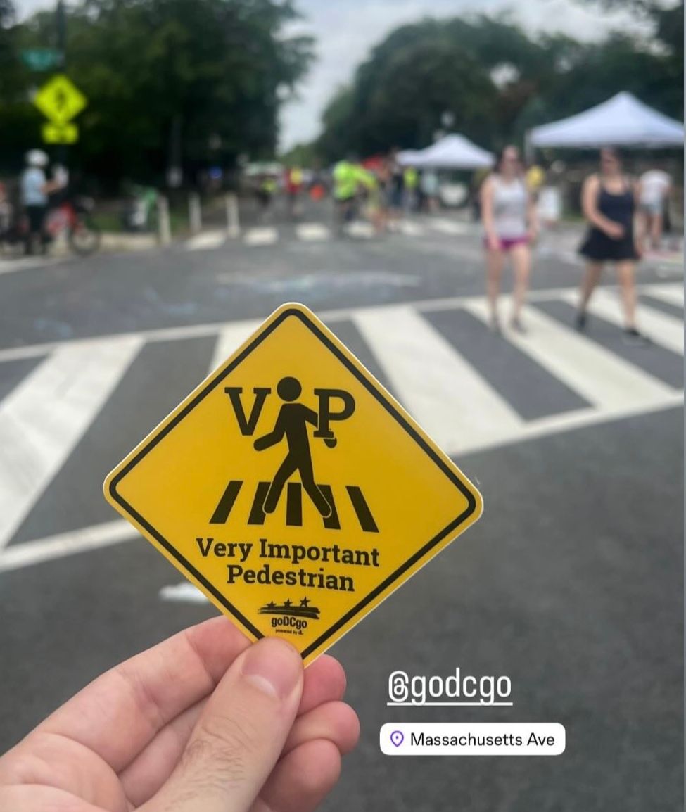 goDCgo's tweet image. No cars, just people! Thanks to everyone who stopped by our table at @ddotdc Open Streets Capitol Hill! We loved meeting you, sharing resources & soaking in the energy. Congrats to Ian W. on winning our e-bike raffle! Missed us? Catch us at H Street Festival this September!