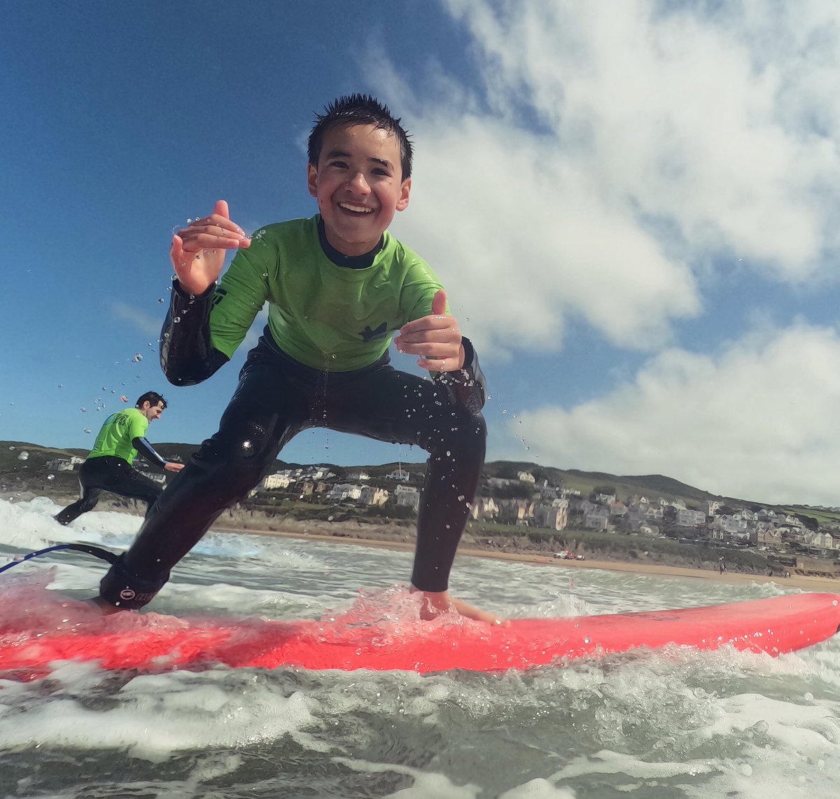 Double Shaka kinda Monday 🤙🤙🌊☀️ #mondayfunday #woolacombe #surfschool #funonelifeliveit #woolacombebeach #woolacombebay #surfer