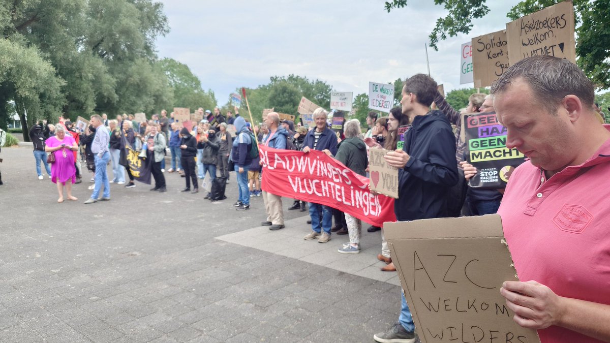 FelixWoudenberg's tweet image. Beelden van 2 minuten geleden.
#Zwolle #AZC #Antifa #Wilders