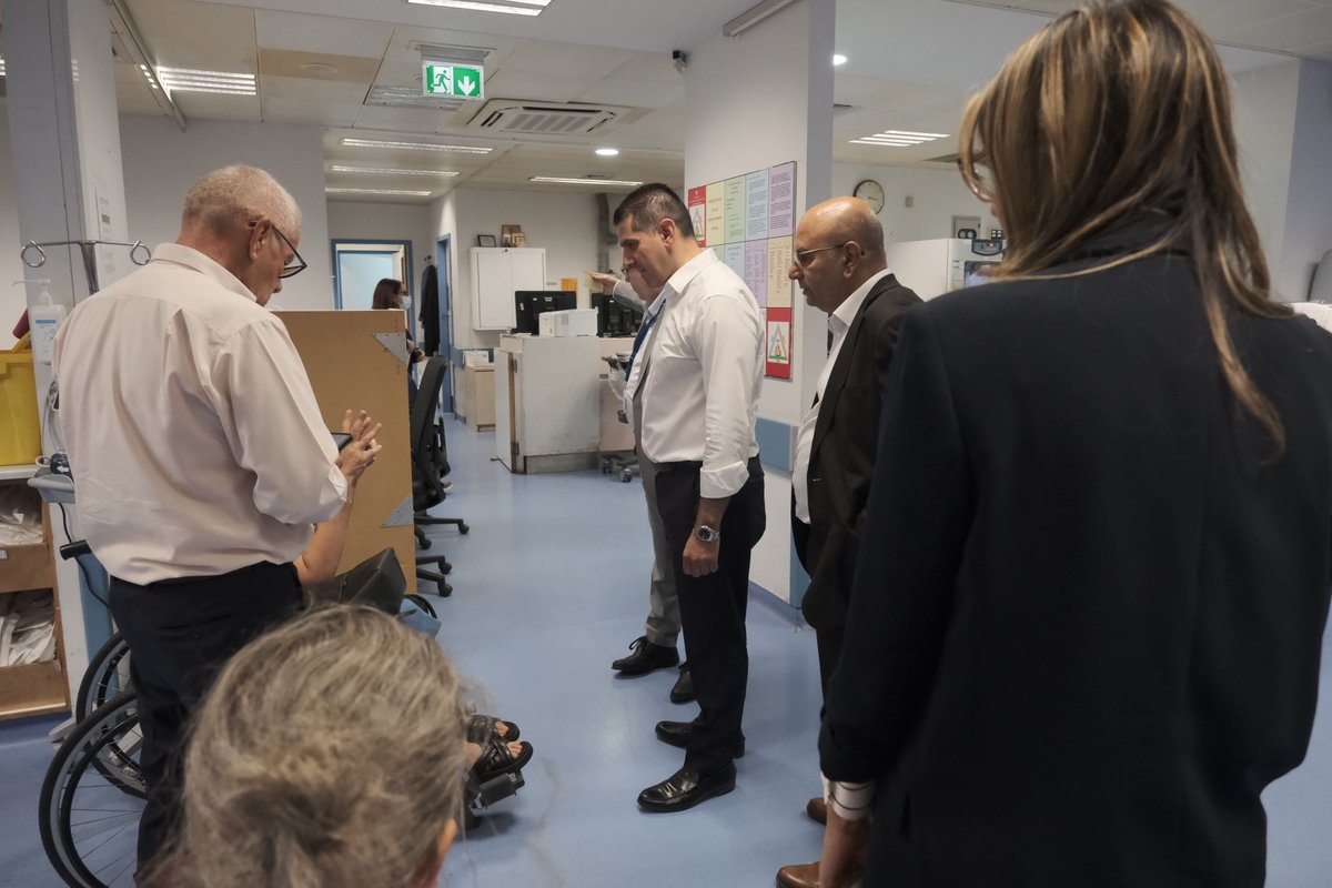 MinHealthCY's tweet image. Δύο χιλιάδες συμπολίτες μας επισκέφθηκαν το Ιατρείο Ταχείας Διακίνησης του Γ.Ν. Λευκωσίας, τρεις μήνες μετά την πιλοτική εφαρμογή του.
Η πορεία υλοποίησης του προγράμματος ήταν στο επίκεντρο επί τόπου επίσκεψης που πραγματοποίησε ο ΥΥ @MichaelDamianos.
📌tinyurl.com/pffxer57