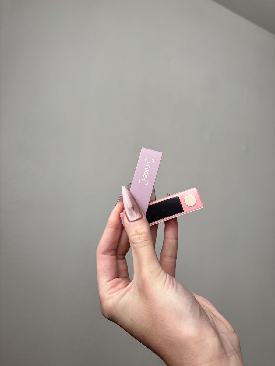 hey besties, who wants a Pink <a href="/Ledger/">Ledger</a> Nano X?

All you need to do is drop a video of someone scanning your <a href="/chippedsocial/">Chipped 💅</a> nails and we'll select a winner in 72 hours <3