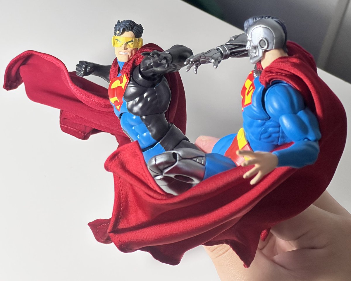 lethalcollector's tweet image. Day 2 of Posing Every #Superman Figure I Have: MAFEX Return of Superman Collection