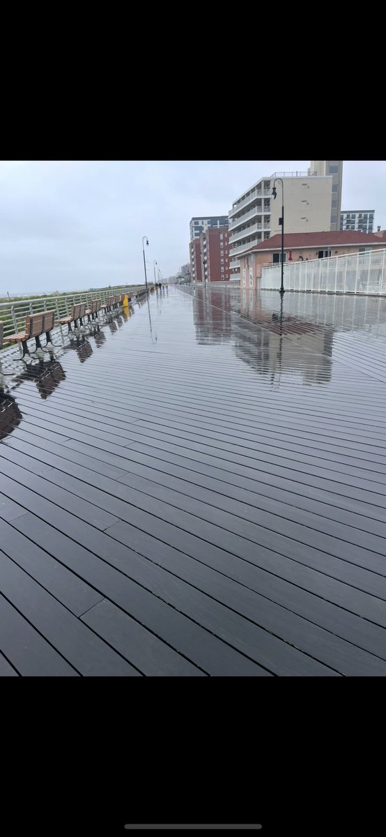 <a href="/theWeatherboy/">the Weatherboy</a> Long Island early morning rain has stopped