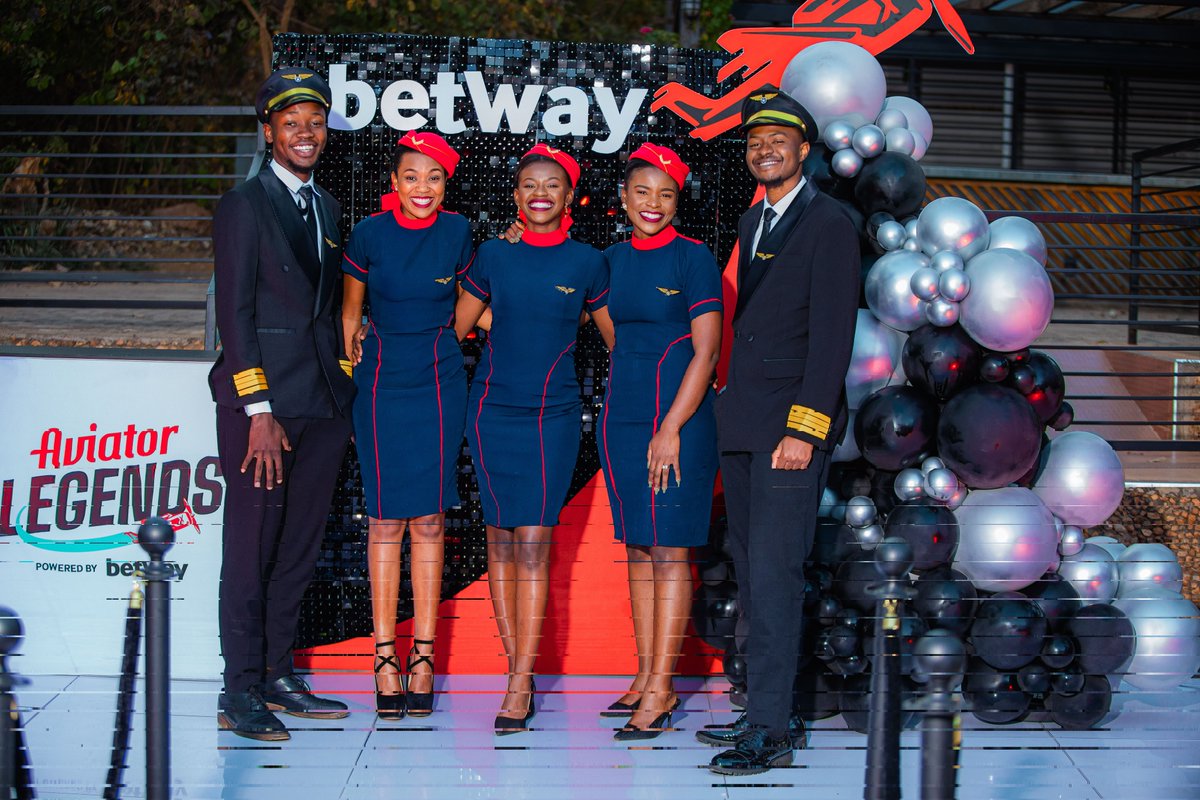 PlugKaunjika1's tweet photo. Company ndi yomweyi🔥🔥🔥
Kwakoma ndi kuno

Watch the action🔴 live on our Facebook page this evening, stand a chance to win 🎟️ free bet vouchers, 🕶️ Aviator sunglasses, and more just by tuning in.

Don’t miss it — see you there! 
#AviatorLegends
#GrandFinale
#Betway https://t.co/xq3e6qTaaf