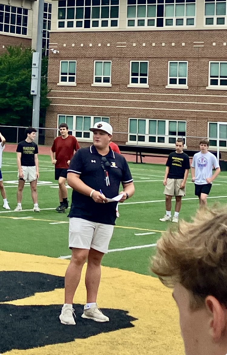 Erik Becker (@erikbecker42) on Twitter photo Thanks to Coach Tarantino & our boys for an awesome morning of Tiger Football Clinic.
Grateful to have legendary Hand Coach Larry Ciotti address us.
Tiger Pride!
<a href="/HandTigersFB/">Daniel Hand Football</a> <a href="/coachttarantino/">Tyler Tarantino</a> Thanks to Coach Tarantino & our boys for an awesome morning of Tiger Football Clinic.
Grateful to have legendary Hand Coach Larry Ciotti address us.
Tiger Pride!
<a href="/HandTigersFB/">Daniel Hand Football</a> <a href="/coachttarantino/">Tyler Tarantino</a>