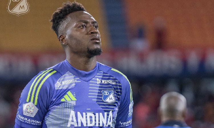 GLORIOSO AZUL (@gloriosoazul) on Twitter photo Ⓜ️Noticias de Millonarios, vía <a href="/sebheredia/">Sebastián Heredia Ferro</a>:
🚨Lo de Álvaro Montero se cerraría para Vélez.
❌Alex Castro NO vendría a Millonarios.
👋🏻Ivan Arboleda ya abandonó la concentración del equipo. Ⓜ️Noticias de Millonarios, vía <a href="/sebheredia/">Sebastián Heredia Ferro</a>:
🚨Lo de Álvaro Montero se cerraría para Vélez.
❌Alex Castro NO vendría a Millonarios.
👋🏻Ivan Arboleda ya abandonó la concentración del equipo.