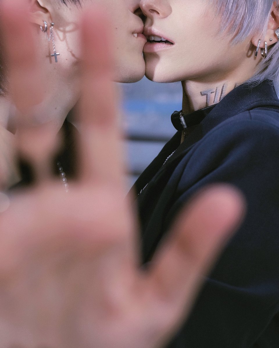 You can break me apart
Notice my pain
And mend me right now (c) 🩶🖤

#ALNST #에이스테 #ivantill #ivti