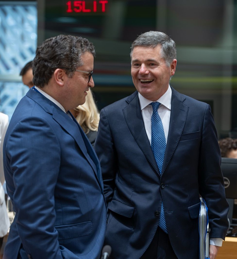 🇪🇺 Congratulations to Minister Paschal Donohoe on his re-election as President of the Eurogroup. 

His continued leadership will be an asset to the euro area as we navigate the key challenges and priorities ahead.