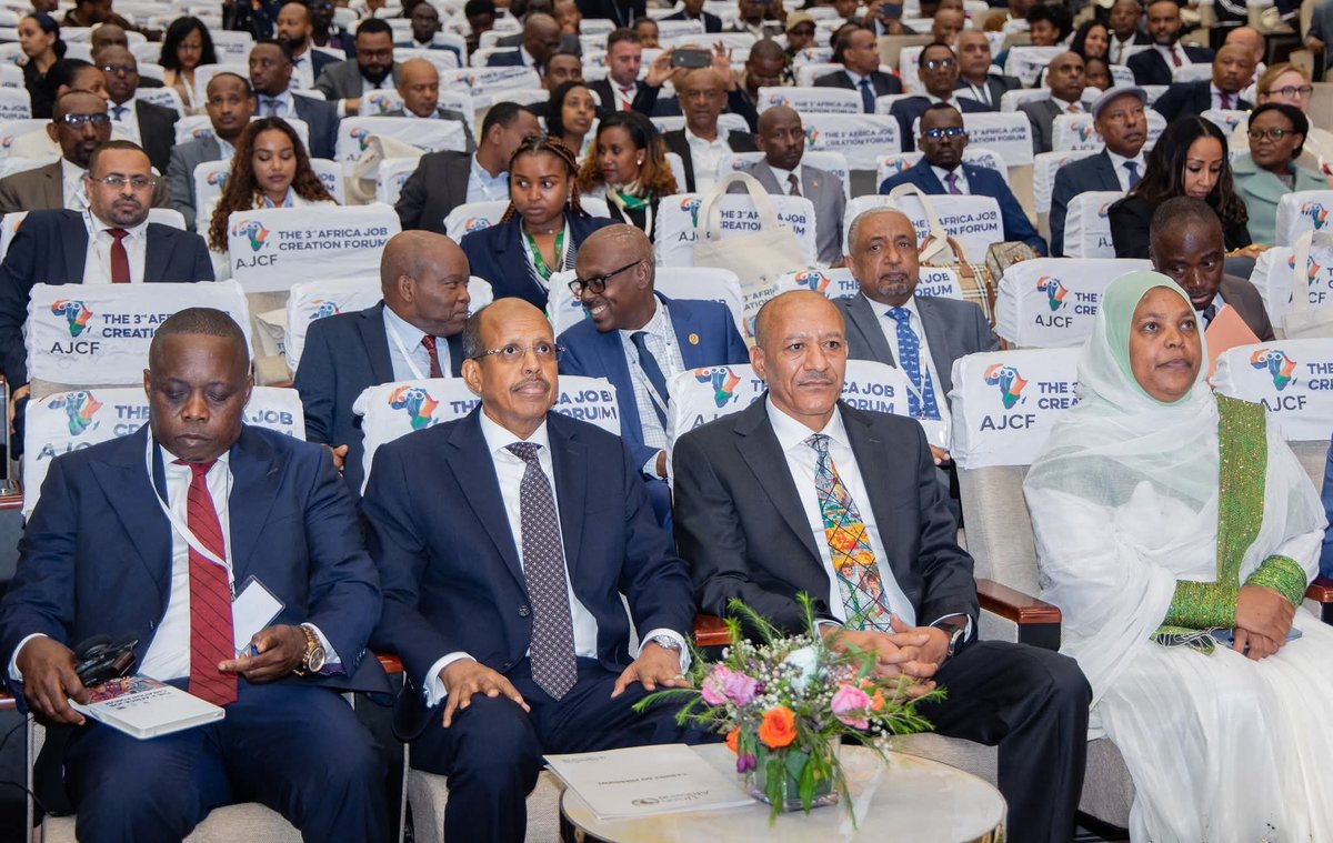 Dr. Abayneh Alemu (@drabayneh) on Twitter photo Chairperson of the <a href="/_AfricanUnion/">African Union</a> Commission, <a href="/ymahmoudali/">Mahmoud Ali youssouf</a>, praised PM <a href="/AbiyAhmedAli/">Abiy Ahmed Ali 🇪🇹</a>'s leadership, noting its significant impact on Ethiopia and the continent. He admired the Ethiopia's rapid economic growth, which serves as an inspiration for broader continental dev'tal goals Chairperson of the <a href="/_AfricanUnion/">African Union</a> Commission, <a href="/ymahmoudali/">Mahmoud Ali youssouf</a>, praised PM <a href="/AbiyAhmedAli/">Abiy Ahmed Ali 🇪🇹</a>'s leadership, noting its significant impact on Ethiopia and the continent. He admired the Ethiopia's rapid economic growth, which serves as an inspiration for broader continental dev'tal goals