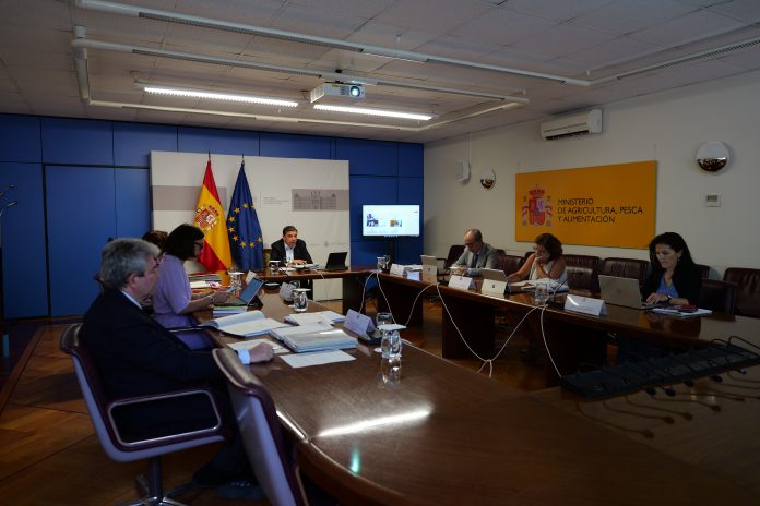 ➡️La Conferencia Sectorial acuerda el reparto de 212,3 millones de euros para el vino, sanidad animal y vegetal.
agropopular.com/conferencia-se…