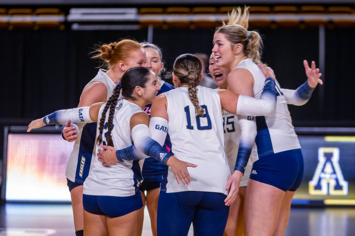 GSAthletics_VB's tweet image. To the best game, happy #WorldVolleyballDay! 🏐
#HailSouthern