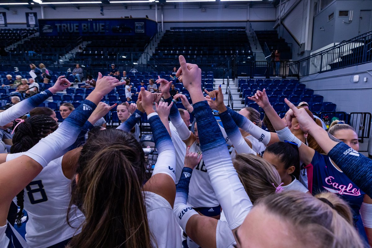 GSAthletics_VB's tweet image. To the best game, happy #WorldVolleyballDay! 🏐
#HailSouthern
