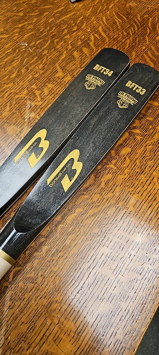 New toys from <a href="/BonsallBatCo/">Bonsall Bat Company</a> <a href="/TJHannam10/">Trey Hannam</a> #TeamDePauw