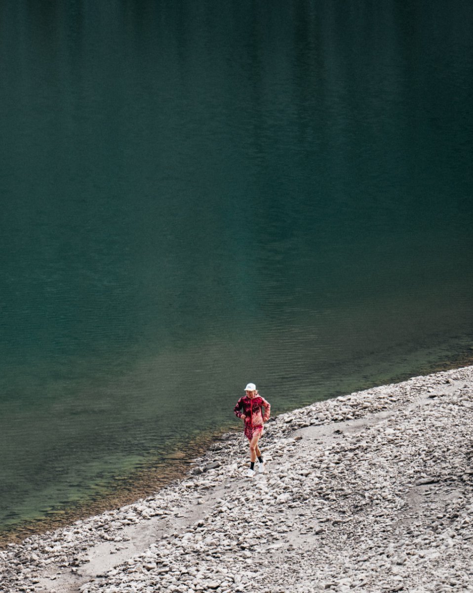 “Zodra ik omhoog begin te lopen, word ik rustig” ~ Nienke Brinkman

Het artikel over doorzettingsvermogen, verwondering, én plezier werd gepubliceerd in de eerste editie van Trailrunning Magazine, en is nu terug te lezen op onze website!

Lees verder: zurl.co/93Fvd