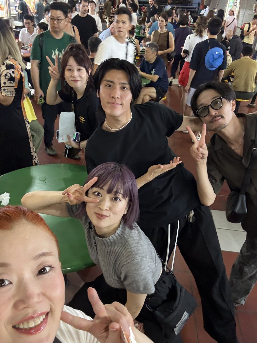 mido_midoringo's tweet image. シンガポール公演ありがとうございました🇸🇬💚
皆さんがあゆちゃんに会えて嬉しさが物凄く伝わってきて、熱量が物凄くて、一緒に歌ってくださる姿や弾ける笑顔や揺れるピンクの海に感動しっぱなしでした🥹😭✨
next →立川2days❤️🔥
魂燃やします🔥
宜しくお願いいたします!
#ayuasiatour2025