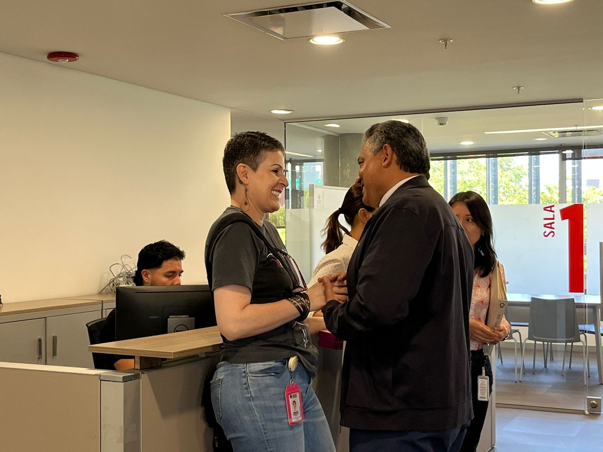Empezamos este nuevo semestre saludando a quienes hacen posible la vida universitaria: nuestros profesores, administrativos y colaboradores. Cada sonrisa, nos recuerda que la educación se cultiva en comunidad. Gracias por la disposición, el compromiso y el talento.