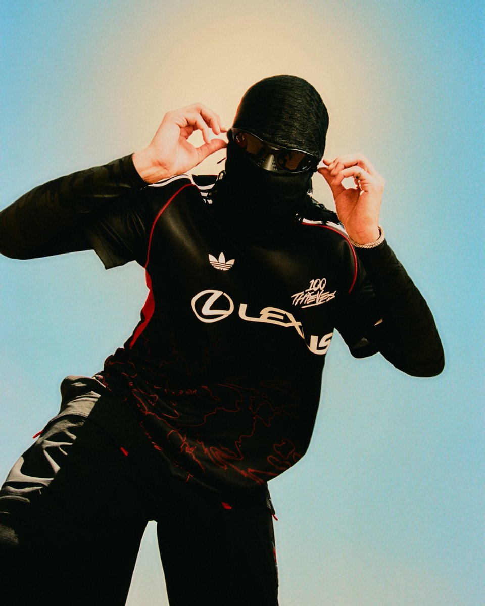 100Thieves's tweet image. Written in sand, scorched in victory.

The @adidasoriginals x 100 Thieves Worlds Jersey is available now on 100Thieves.com