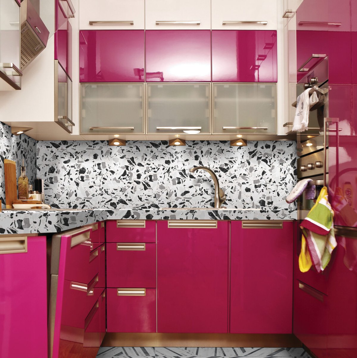 🇺🇸 <a href="/Daltile/">Daltile</a> has served the market as one of the largest domestic manufacturers of tile products for nearly eight decades. With both performance and aesthetics at the forefront, Daltile boasts a wide range of Made in the USA products.

📍 Learn more here: bit.ly/3TXKO7X