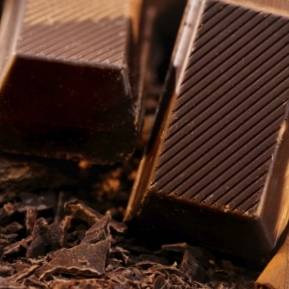 ¿Imaginas un mundo sin chocolate? 🍫😢 
Hoy es el #DíaDelChocolate, un producto que se está viendo afectado por la crisis climática, ante las repercusiones de los fenómenos meteorológicos extremos en cultivos como el del cacao.
📸 FAO