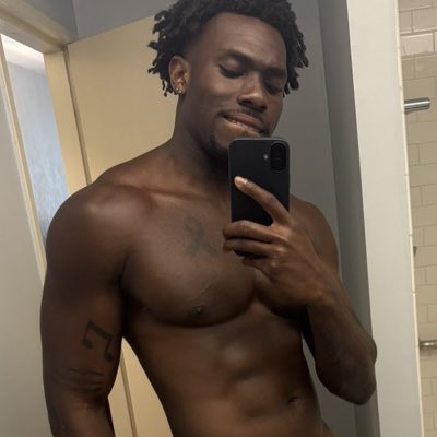 DamsonJenkins_'s tweet photo. #NewProfilePic https://t.co/LVXLJ98QHv